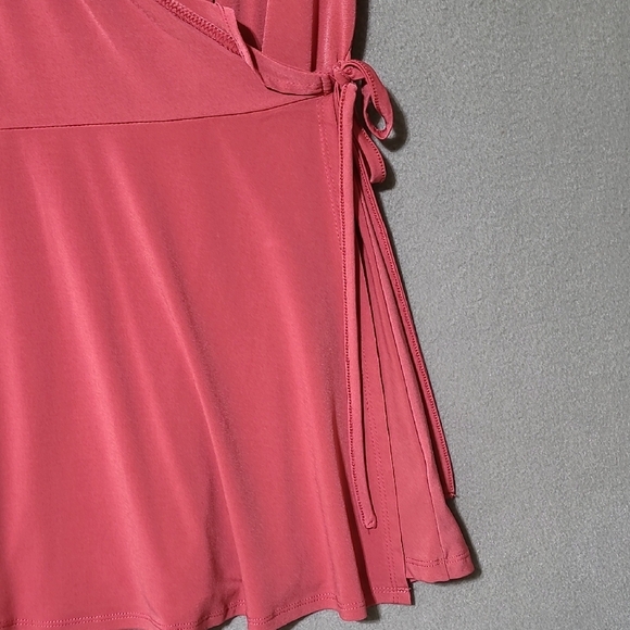 TORRID Pink Short Sleeve Surplice Neckline Wrap Blouse - Size 1 (US size 1X) - Picture 3 of 13